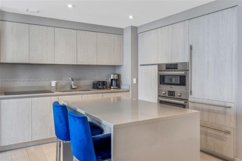 Hôtel, hôtellerie à vendre à Hollywood, Floride: 2 chambres, 96.99 m2 № 1985270 - photo 17