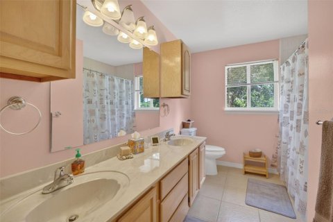 House in Cocoa, Florida 3 bedrooms, 278.71 sq.m. № 2100677 - photo 29