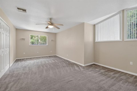 House in Cocoa, Florida 3 bedrooms, 278.71 sq.m. № 2100677 - photo 30
