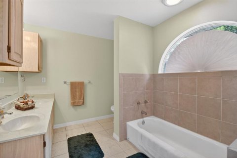 House in Cocoa, Florida 3 bedrooms, 278.71 sq.m. № 2100677 - photo 23