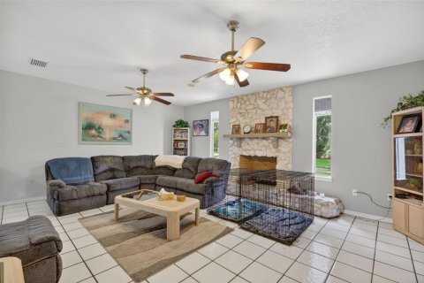 House in Cocoa, Florida 3 bedrooms, 278.71 sq.m. № 2100677 - photo 6