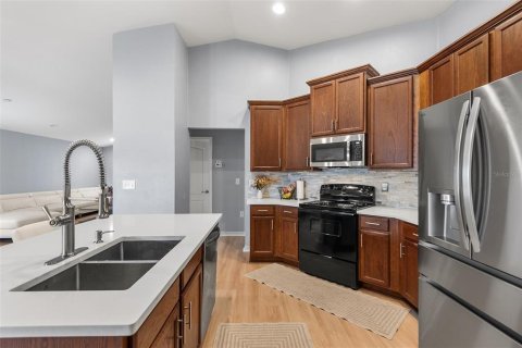 Villa ou maison à vendre à Auburndale, Floride: 3 chambres, 162.76 m2 № 2351540 - photo 15