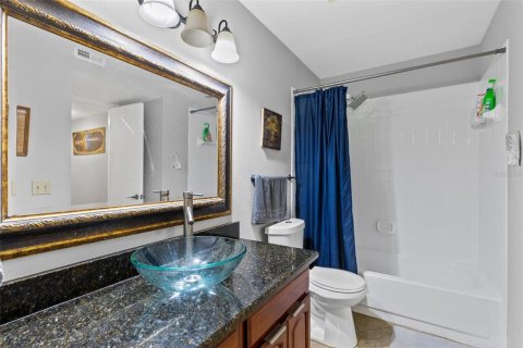 Condo in Orlando, Florida, 2 bedrooms № 2197218 - photo 14