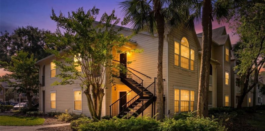 Condo in Orlando, Florida, 2 bedrooms № 2197218