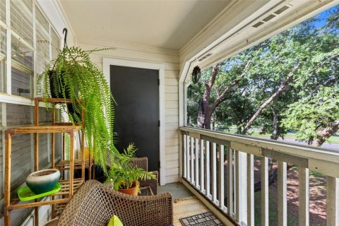 Condo in Orlando, Florida, 2 bedrooms № 2197218 - photo 18