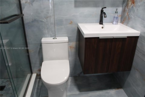 Villa ou maison à vendre à Hollywood, Floride: 3 chambres, 102.19 m2 № 1975729 - photo 26