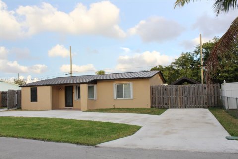 Villa ou maison à vendre à Hollywood, Floride: 3 chambres, 102.19 m2 № 1975729 - photo 5