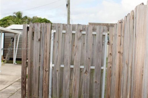 Villa ou maison à vendre à Hollywood, Floride: 3 chambres, 102.19 m2 № 1975729 - photo 20