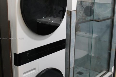 Villa ou maison à vendre à Hollywood, Floride: 3 chambres, 102.19 m2 № 1975729 - photo 24