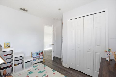 House in Davenport, Florida 6 bedrooms, 257.43 sq.m. № 2112477 - photo 27