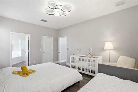House in Davenport, Florida 6 bedrooms, 257.43 sq.m. № 2112477 - photo 20