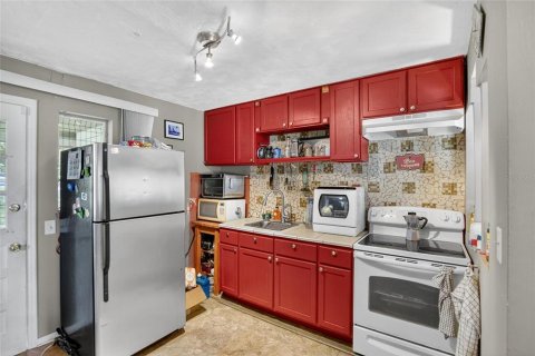 House in Saint Petersburg, Florida 2 bedrooms, 69.86 sq.m. № 1876407 - photo 9
