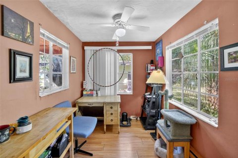 House in Saint Petersburg, Florida 2 bedrooms, 69.86 sq.m. № 1876407 - photo 11