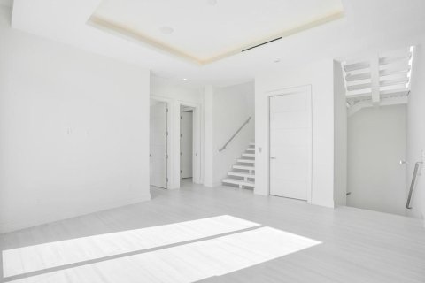 Купить кондоминиум в Лодердейл-бай-те-Си, Флорида 7 комнат, 320.14м2, № 2248110 - фото 29
