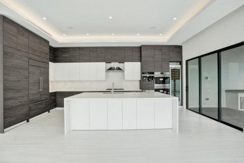 Купить кондоминиум в Лодердейл-бай-те-Си, Флорида 7 комнат, 320.14м2, № 2248110 - фото 12