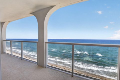 Condo in Boca Raton, Florida, 2 bedrooms № 2187909 - photo 20