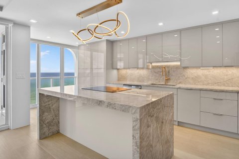 Condo in Boca Raton, Florida, 2 bedrooms № 2187909 - photo 12