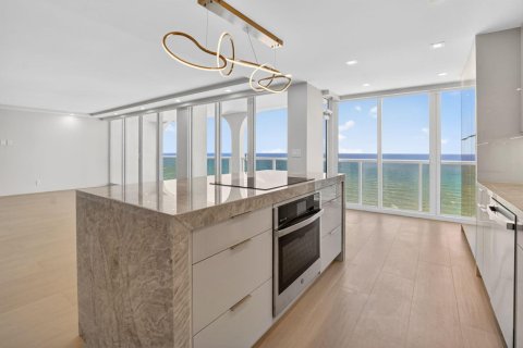 Condo in Boca Raton, Florida, 2 bedrooms № 2187909 - photo 14