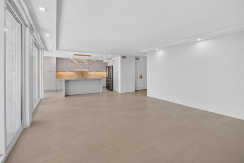Condo in Boca Raton, Florida, 2 bedrooms № 2187909 - photo 6