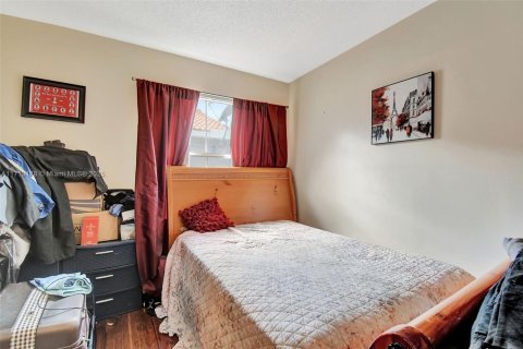 Touwnhouse à vendre à Miramar, Floride: 2 chambres, 107.12 m2 № 1465122 - photo 12