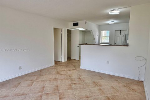 Condominio en alquiler en Aventura, Florida, 1 dormitorio, 74.32 m2 № 1993044 - foto 7