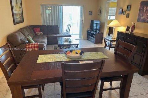 Condo in Sunrise, Florida, 2 bedrooms  № 1867764 - photo 20