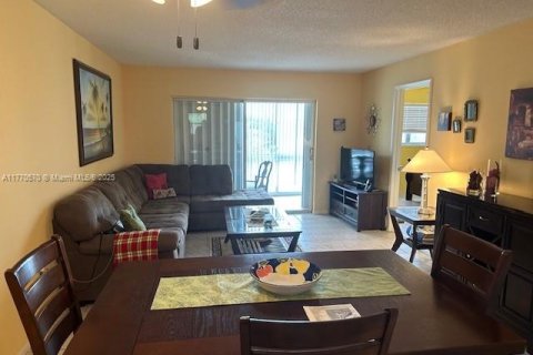 Condo in Sunrise, Florida, 2 bedrooms  № 1867764 - photo 18