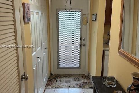 Condo in Sunrise, Florida, 2 bedrooms  № 1867764 - photo 4
