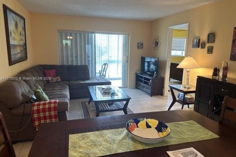 Condo in Sunrise, Florida, 2 bedrooms  № 1867764 - photo 22
