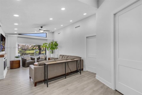 Casa en venta en Davie, Florida, 3 dormitorios, 172.52 m2 № 2056807 - foto 12