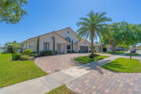 Casa en venta en Davie, Florida, 3 dormitorios, 172.52 m2 № 2056807 - foto 1