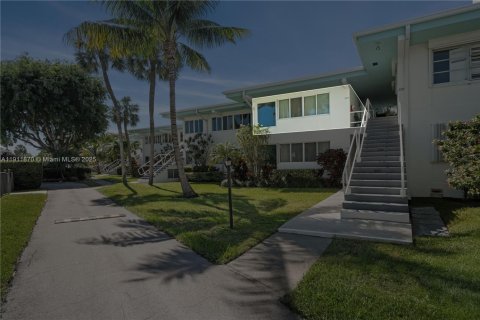 Copropriété à vendre à Fort Lauderdale, Floride: 1 chambre, 70.61 m2 № 1967635 - photo 2