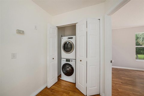 Townhouse in Largo, Florida 2 bedrooms, 105.26 sq.m. № 1845083 - photo 14