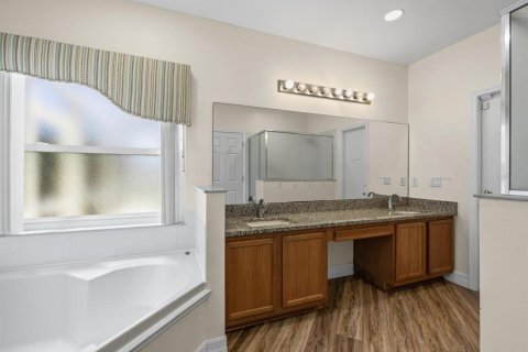 House in Kissimmee, Florida 6 bedrooms, 252.51 sq.m. № 1803229 - photo 24