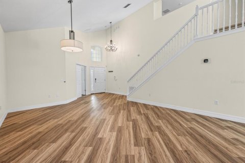 House in Kissimmee, Florida 6 bedrooms, 252.51 sq.m. № 1803229 - photo 16