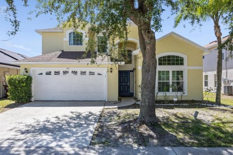 House in Kissimmee, Florida 6 bedrooms, 252.51 sq.m. № 1803229 - photo 1