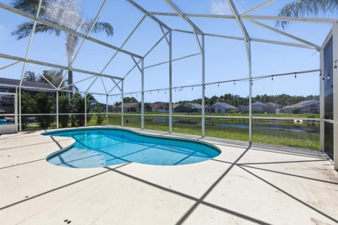 House in Kissimmee, Florida 6 bedrooms, 252.51 sq.m. № 1803229 - photo 2