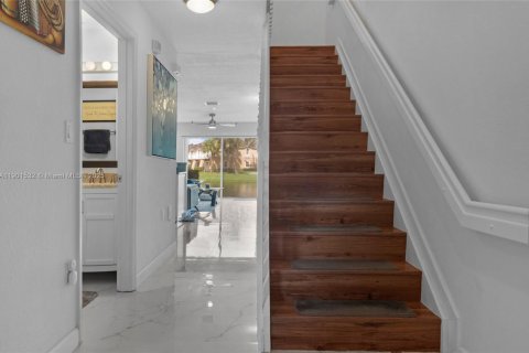 Снять в аренду таунхаус в Мирамар, Флорида 3 спальни, 117.99м2, № 1953184 - фото 15