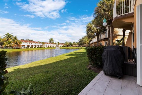 Снять в аренду таунхаус в Мирамар, Флорида 3 спальни, 117.99м2, № 1953184 - фото 10