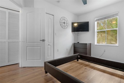 Снять в аренду таунхаус в Мирамар, Флорида 3 спальни, 117.99м2, № 1953184 - фото 27