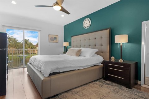 Снять в аренду таунхаус в Мирамар, Флорида 3 спальни, 117.99м2, № 1953184 - фото 17