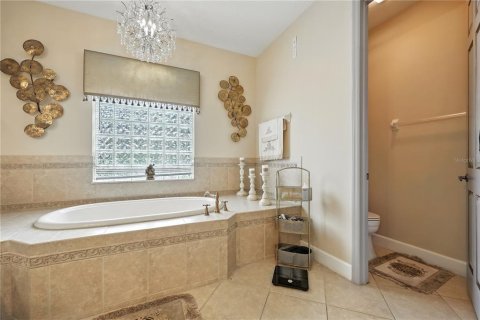 Casa en alquiler en Orlando, Florida, 4 dormitorios, 331.75 m2 № 1918057 - foto 18