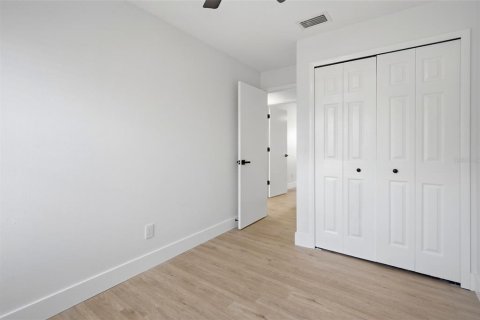 Duplex à vendre à Orlando, Floride: 3 chambres, 90.12 m2 № 2416825 - photo 21