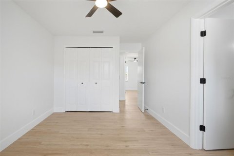 Duplex à vendre à Orlando, Floride: 3 chambres, 90.12 m2 № 2416825 - photo 15