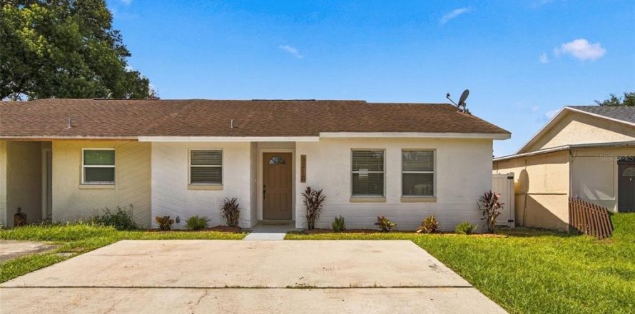 Duplex à Orlando, Floride 3 chambres, 90.12 m2 № 2416825