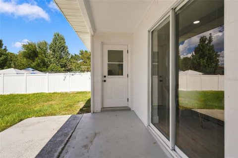 Duplex à vendre à Orlando, Floride: 3 chambres, 90.12 m2 № 2416825 - photo 24