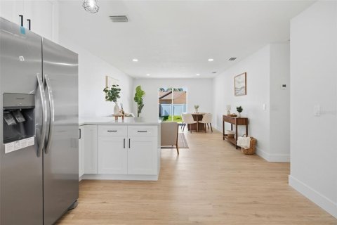 Duplex à vendre à Orlando, Floride: 3 chambres, 90.12 m2 № 2416825 - photo 6