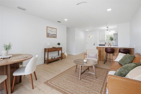 Duplex à vendre à Orlando, Floride: 3 chambres, 90.12 m2 № 2416825 - photo 23
