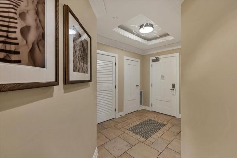 Condo in Sarasota, Florida, 2 bedrooms  № 2298774 - photo 29