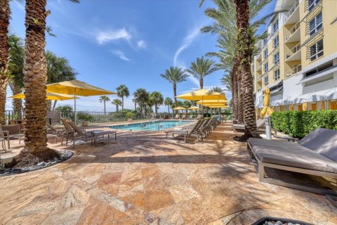 Condo in Sarasota, Florida, 2 bedrooms  № 2298774 - photo 26